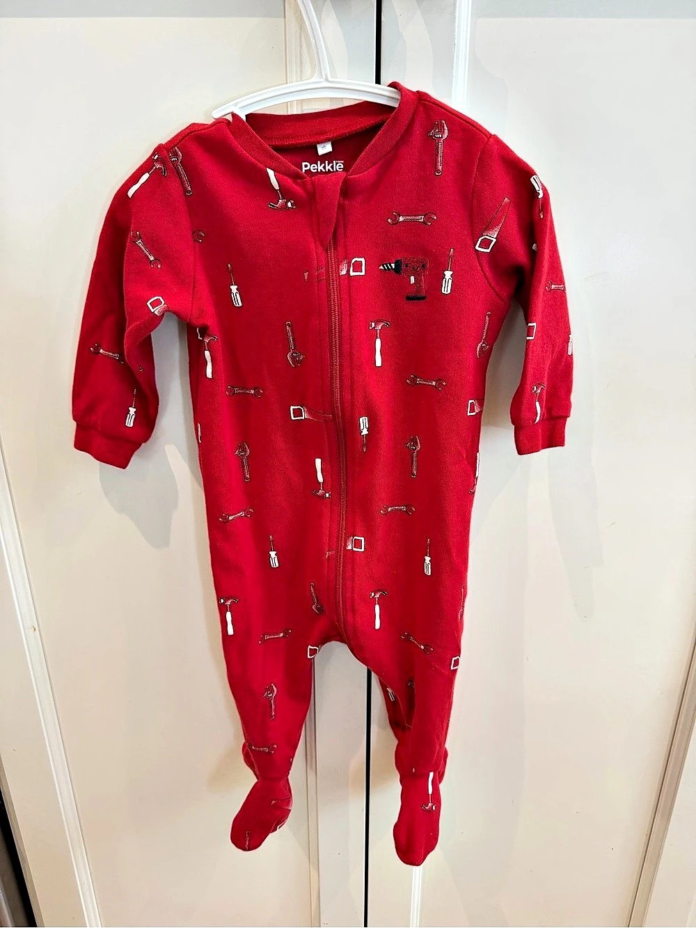 Pekkle 6m organic cotton red Tools Print Footed Sleeper